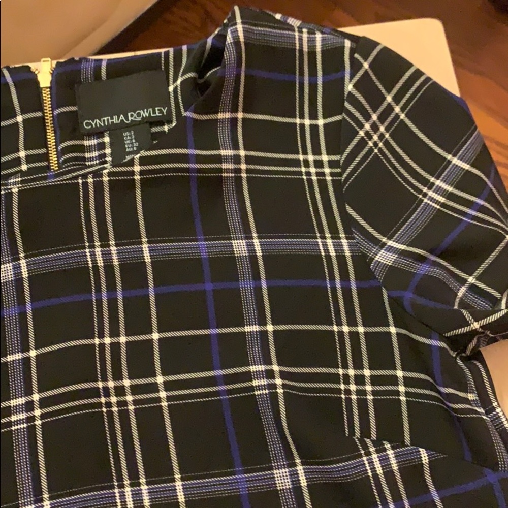 Dress - Picture 2 of 5